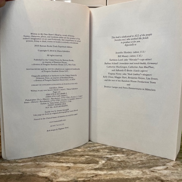 3 Books by Diana Gabaldon Outlander Paperback Used - Picture 15 of 15